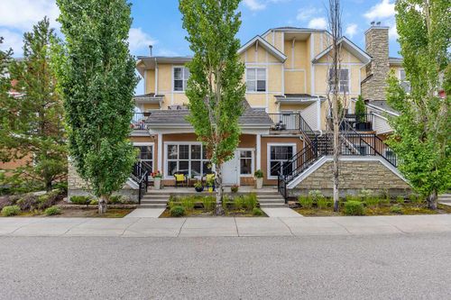 146 W Springs Rd Sw, Calgary, AB, T3H5W2 | Card Image