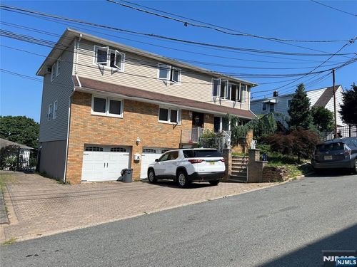14 Zoar St, Woodland Park, NJ, 07424-3038 | Card Image
