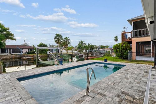 13701 Leslie Dr, HUDSON, FL, 34667-4517 | Card Image