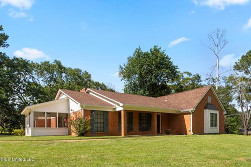 332 Kiowa Dr, Madison, MS, 39110-8812 | Card Image