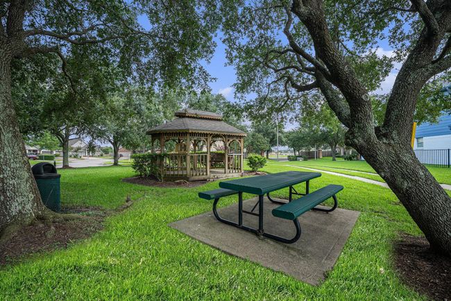 Additional view of Kirby Lake park with gazebo, and picnic area. | Image 40
