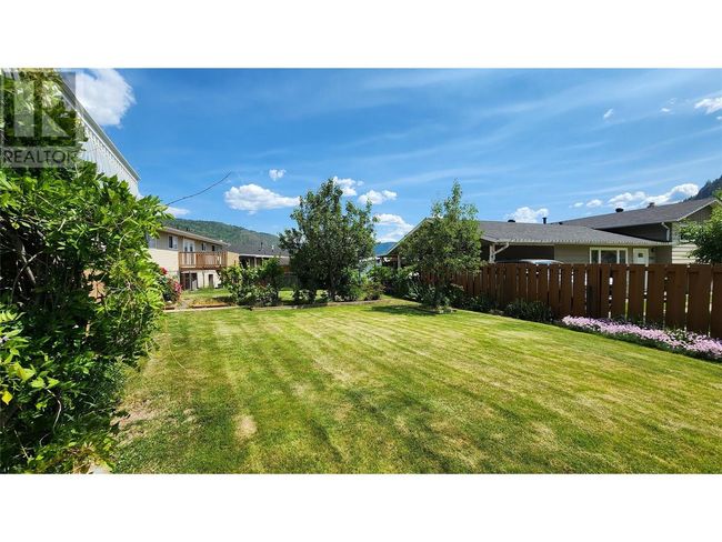 3900 Woodland Dr, House other with 3 bedrooms, 3 bathrooms and 3 parking in Trail BC | Image 41