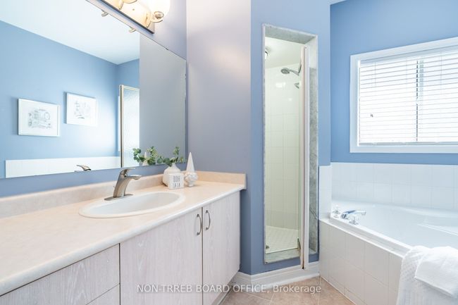 38 Pentland Rd, House other with 3 bedrooms, 3 bathrooms and 2 parking in Waterdown ON | Image 17