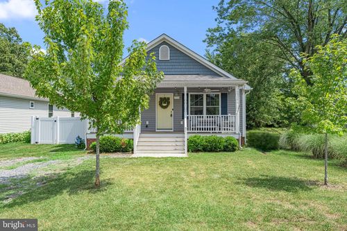 320 2nd St, Colonial Beach, VA, 22443-1813 | Card Image