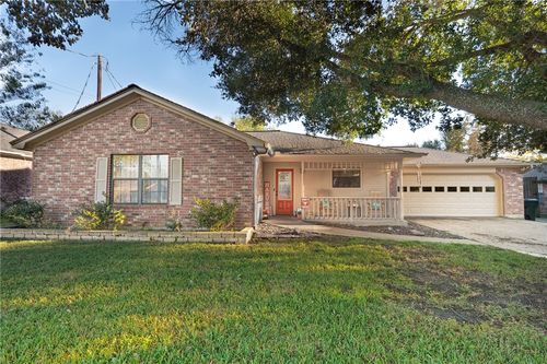 106 N Hills Cir, Franklin, TX, 77856-4840 | Card Image