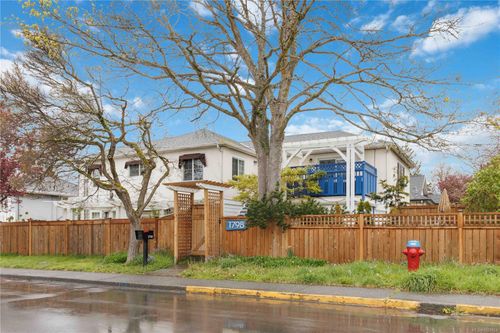 1796 Denman St, Victoria, BC, V8R1Y4 | Card Image