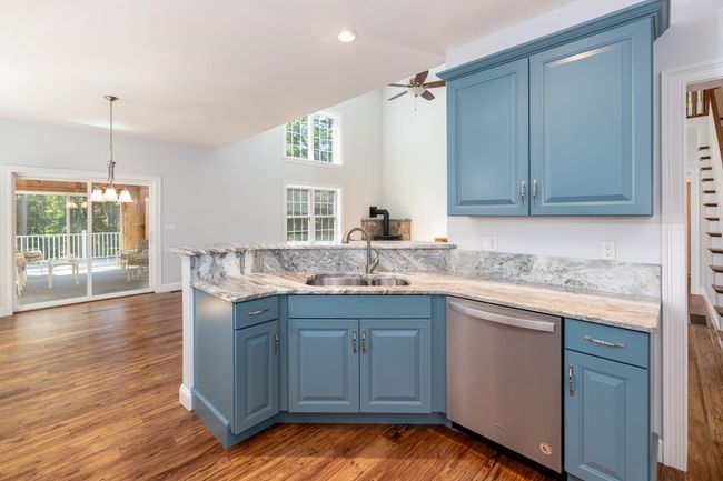 33 Beaverside Dr, House other with 4 bedrooms, 4 bathrooms and null parking in Center Harbor NH | Image 13