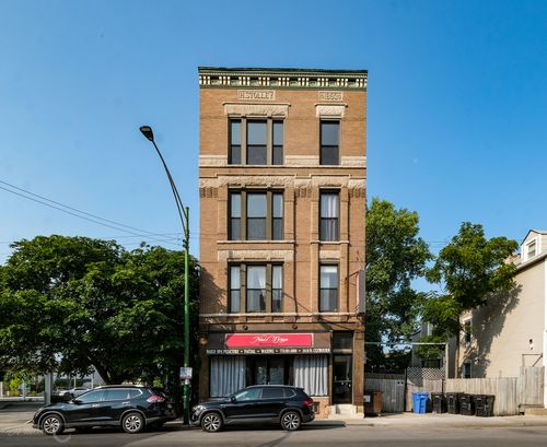 2f-2418 N Clybourn Ave, Chicago, IL, 60614-1918 | Card Image