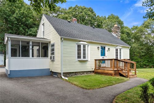 42 Pine Swamp Rd, Cumberland, RI, 02864-1002 | Card Image