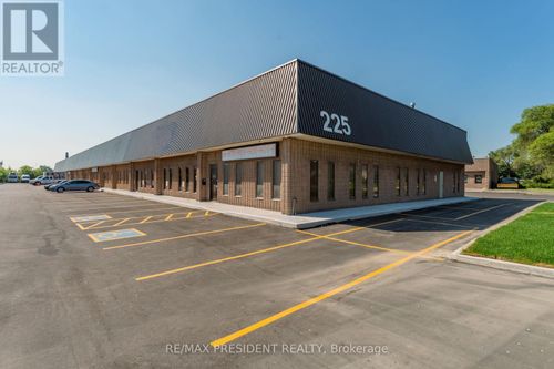 12-225 Advance Blvd, Brampton, ON, L6T4J2 | Card Image