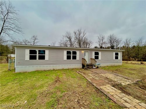 2 Lena Ln, New Cumberland, WV, 26047-2383 | Card Image