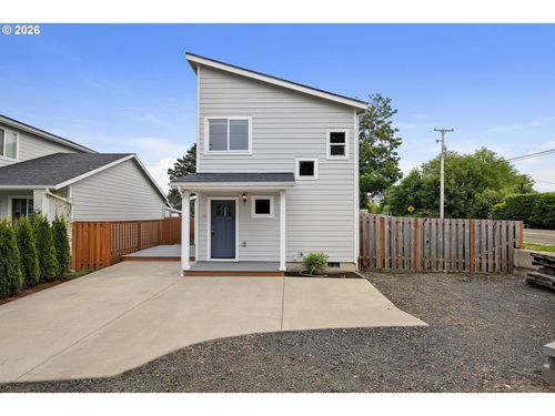 1394 10th Ave, Seaside, OR, 97138 | Card Image