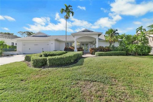 750 Southern Pines Dr, NAPLES, FL, 34103-2828 | Card Image