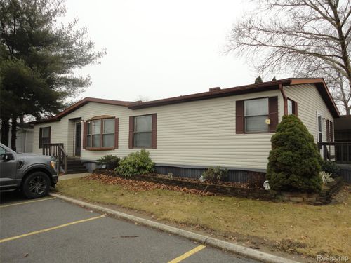268 Highlands, Temperance, MI, 48182-1189 | Card Image