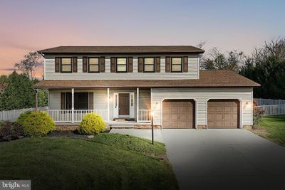 5091 Hickory View Drive, House other with 4 bedrooms, 2 bathrooms and null parking in SPRING GROVE PA | Image 1