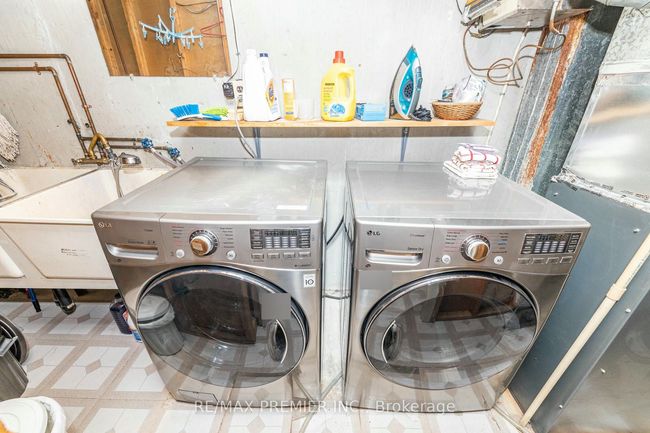43 - 21a Thistle Down Blvd, Condo with 3 bedrooms, 3 bathrooms and 1 parking in Toronto ON | Image 39