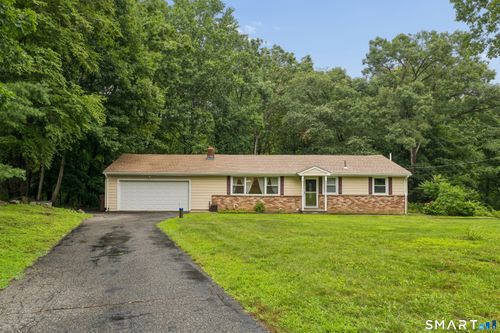 28 Andrew Dr, Shelton, CT, 06484-6106 | Card Image