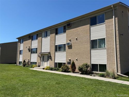 6-1875 Michigan Ave, Marysville, MI, 48040-1856 | Card Image