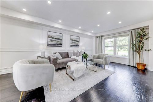 76 Gas Lamp Lane, Markham, ON, L6B0H7 | Card Image