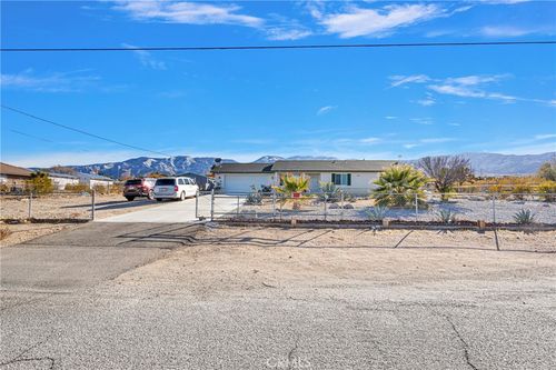 32725 Spinel Rd, Lucerne Valley, CA, 92356 | Card Image