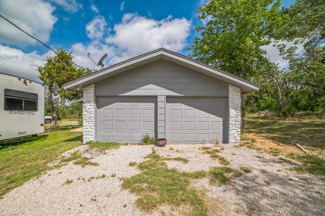 Two-car garage | Image 31
