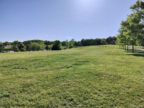 000 N Squirrel Road, Auburn Hills, MI, 48326 | Card Image