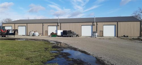 25605 Old Kc Rd, Paola, KS, 66071-5413 | Card Image