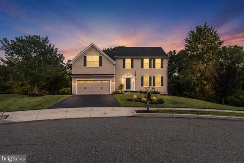 1102 Autumnview Ln, Pottstown, PA, 19464-1754 | Card Image