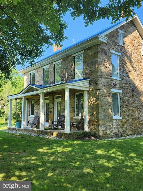 464 Locust Ln, LITTLESTOWN, PA, 17340-9049 | Card Image