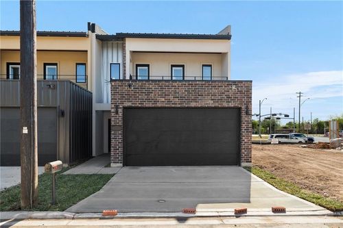 914 S Bicentennial Blvd, McAllen, TX, 78501 | Card Image