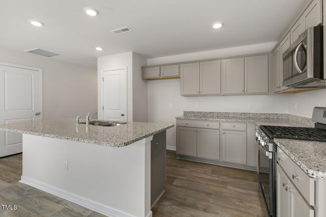 Kitchen | Image 14
