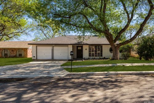 4914 Crestwood Dr, Schertz, TX, 78108-2122 | Card Image