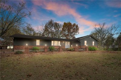 20405 E Blue Mills Road, House other with 3 bedrooms, 2 bathrooms and null parking in Independence MO | Image 1