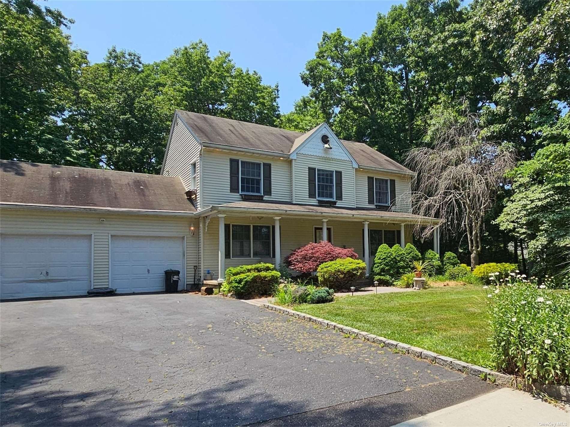 Munroe Ave, Mount Sinai, NY 11766