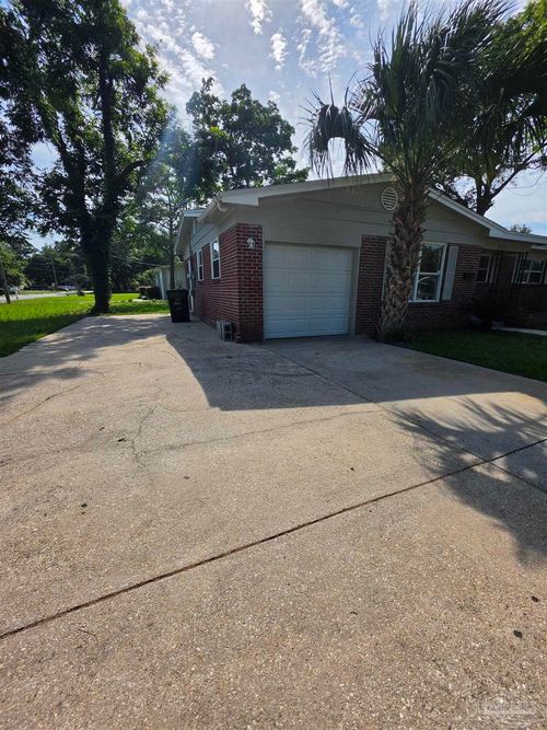 3131 N 10th Ave, Pensacola, FL, 32503-3617 | Card Image