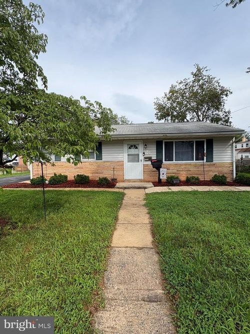 134 Colburn Dr, MANASSAS PARK, VA, 20111-1848 | Card Image