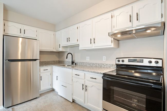 41679 Bedford Dr, Condo with 2 bedrooms, 1 bathrooms and null parking in Canton MI | Image 7