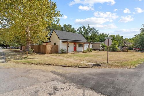 103 E Ash St, Carnegie, OK, 73015-5005 | Card Image