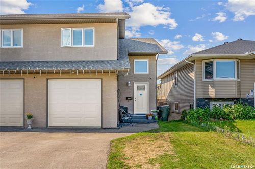 893 5th St E, Prince Albert, SK, S6V2L6 | Card Image