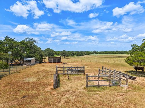 372 Hofferek Rd, Rosanky, TX, 78953-5065 | Card Image