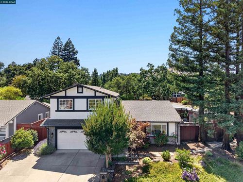 2 Wildwood Pl, Pleasant Hill, CA, 94523-4534 | Card Image