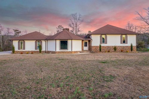 407 Bay Point Dr, Rainbow City, AL, 35906-7364 | Card Image