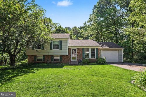 5592 Mercury Ct, Harrisburg, PA, 17109-5636 | Card Image