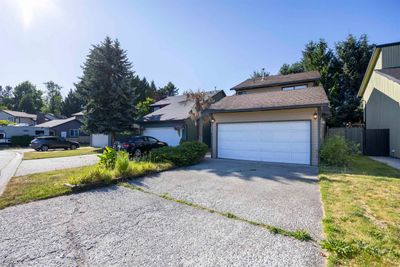 11879 Cherrington Pl, House other with 3 bedrooms, 2 bathrooms and 4 parking in Maple Ridge BC | Image 3