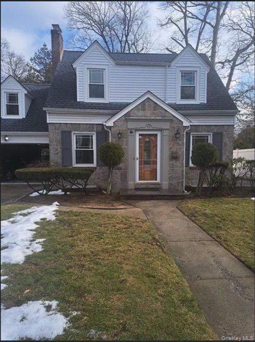 12 Maryland Ave, Hempstead, NY, 11550-3412 | Card Image