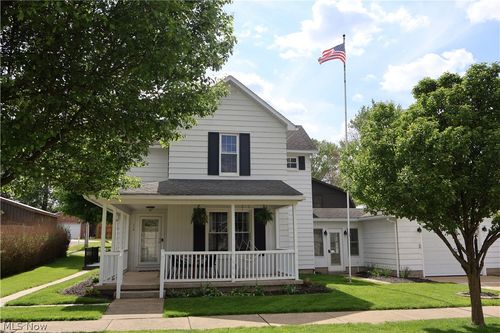 118 2nd Ave Nw, Beach City, OH, 44608-6103 | Card Image