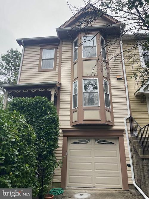 2890 Schoolhouse Cir, SILVER SPRING, MD, 20902-2558 | Card Image
