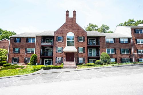 2-7 Louisburg Sq, Nashua, NH, 03060-5531 | Card Image