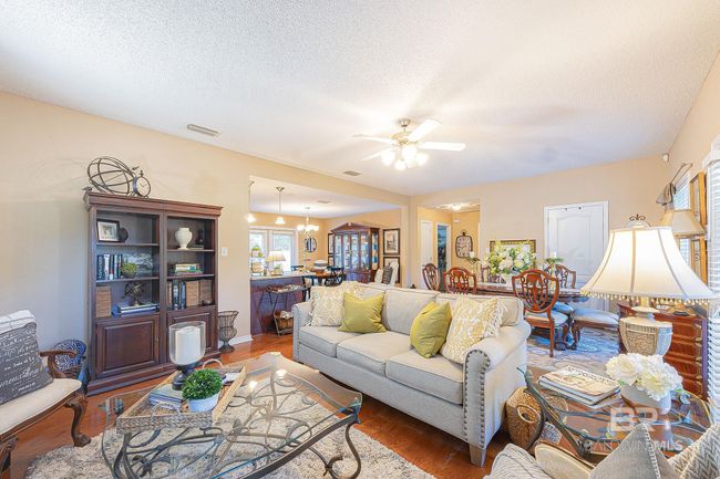 Living Room | Image 10