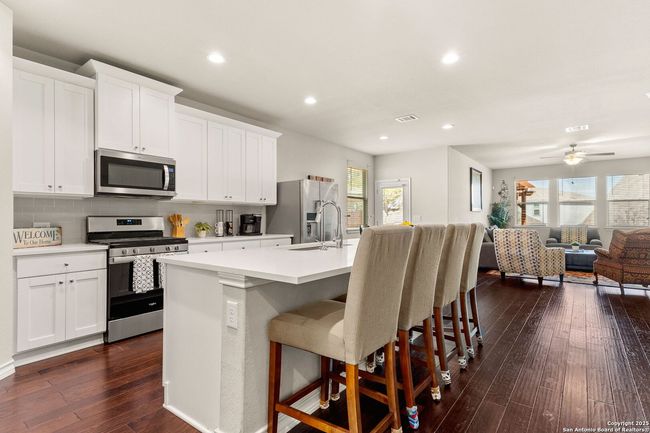 5603 Chestnut Xing, House other with 5 bedrooms, 3 bathrooms and null parking in San Antonio TX | Image 8